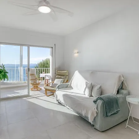 Vista Mar Roses
